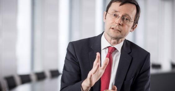 2017 war für Anleger bisher ein phantastisches Jahr. Ob das bleibt oder ob sich Anleger auf härtere Zeiten einstellen müssen, beantwortet Dr. Ulrich Kater.