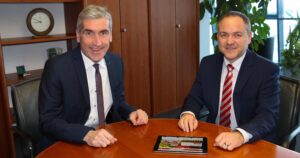 Vorstandsvorsitzender Walter Strohmaier mit Gruppenleiter Digitalisierung Josef Burgmeier Sparkasse Blog Niederbayern, Straubing, Dingolfing, Landau, Bogen