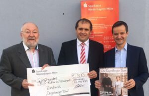 Spendenübergabe KiS Schwarzach, Sparkasse, Spende, Blog, Niederbayern, Sparkassenblog