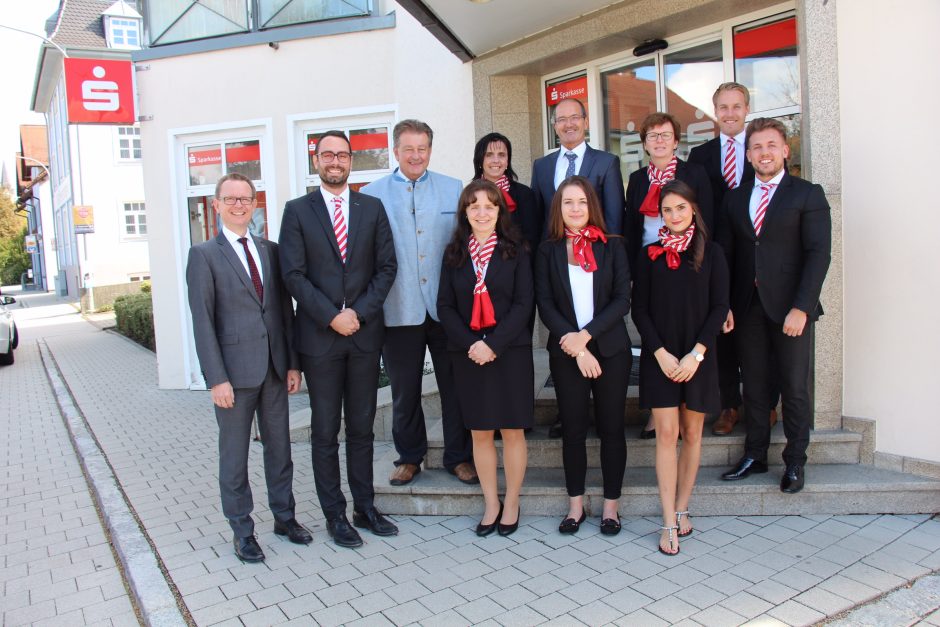 Neuer Geschäftsstellenleiter der Sparkasse in Mengkofen