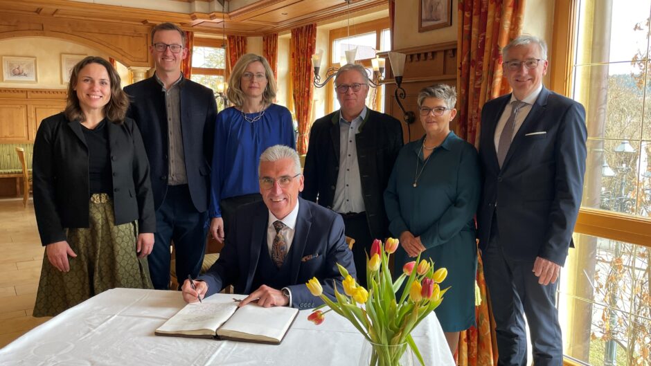 Vorstandsvorsitzender Walter Strohmaier bei Landfrauentag Dingolfing-Landau